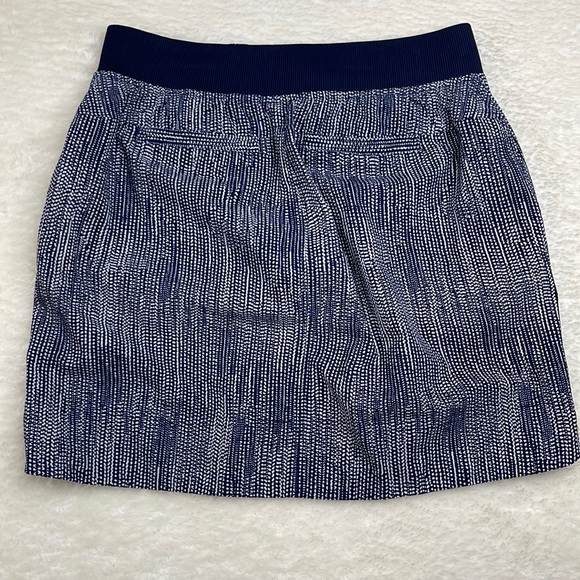 Athleta Midtown Batik Skort Navy and White Size 0 - Picture 2 of 11